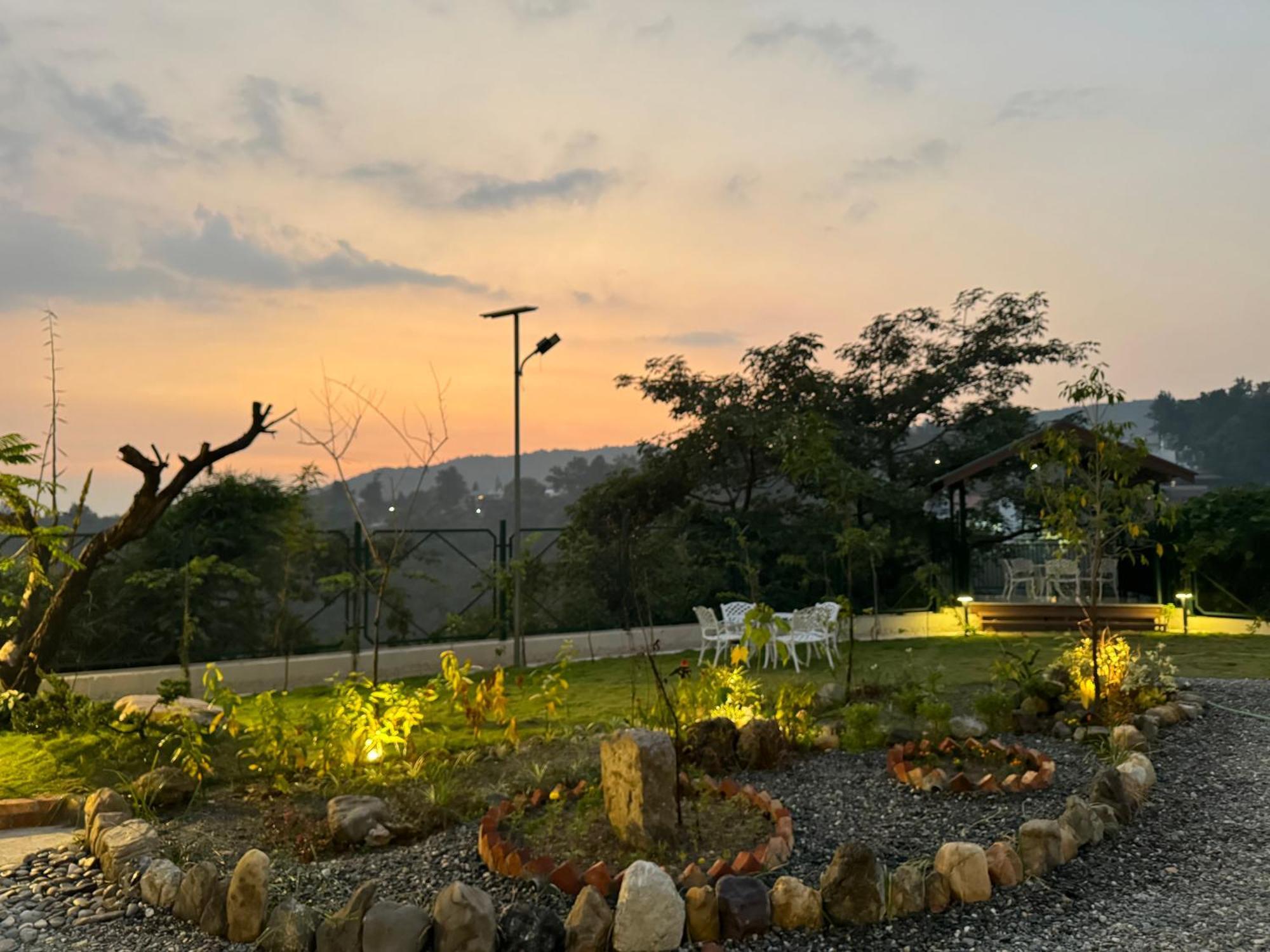 Cliff House, 3Br Lux Farmhouse 2Km To Rajpur Road Dehradun Luaran gambar