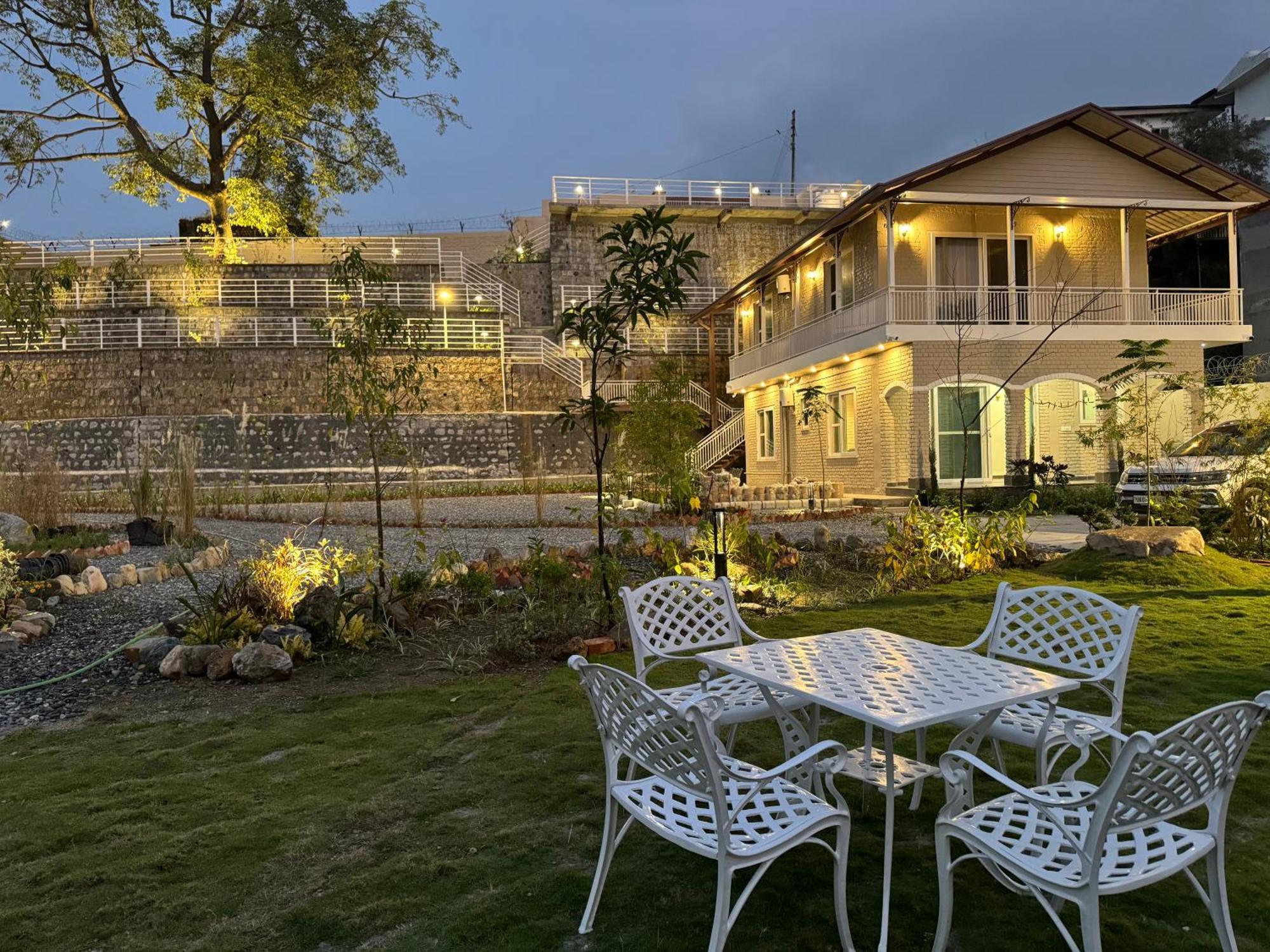 Cliff House, 3Br Lux Farmhouse 2Km To Rajpur Road Dehradun Luaran gambar